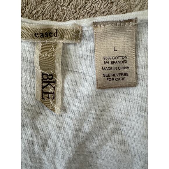 BKE Women's White Lightweight Long Sleeve Shirt With Studded Trim Large - Picture 2 of 5